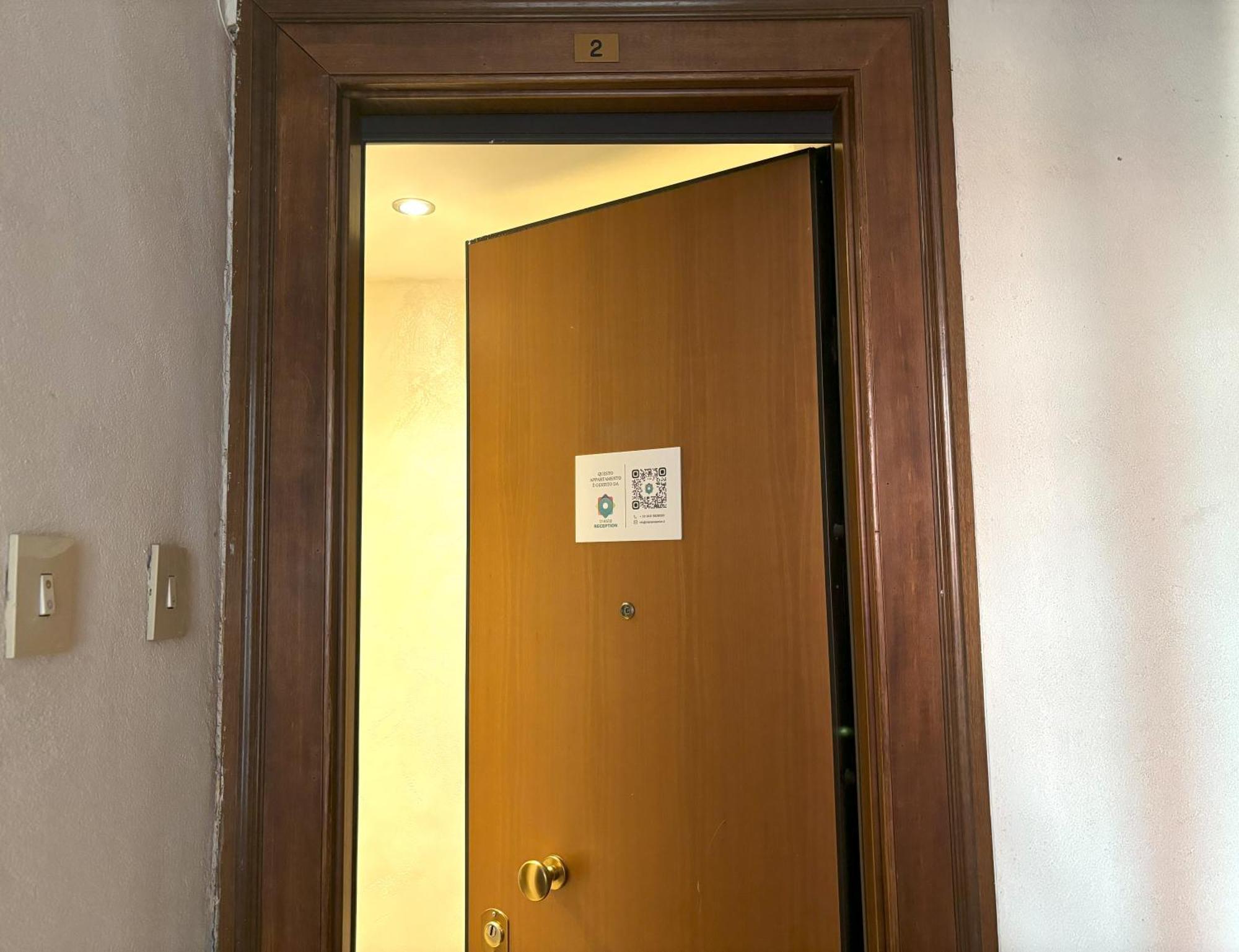 Red Velvet Apartment Trieste Exterior photo